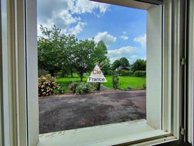 Beau Pavillon De Plain-pied Dans Le Centre De Morannes