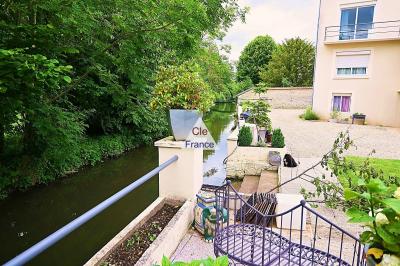 Maison Bourgeoise Centre-bourg D\'un Village De La Vallee De L\'eure Proche De Pacy-sur-eure.