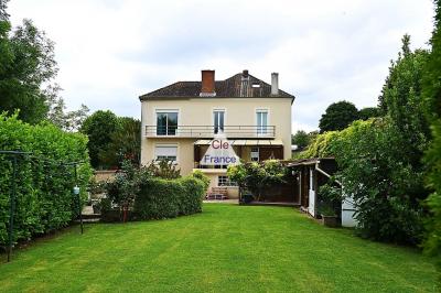 Maison Bourgeoise Centre-bourg D\'un Village De La Vallee De L\'eure Proche De Pacy-sur-eure.