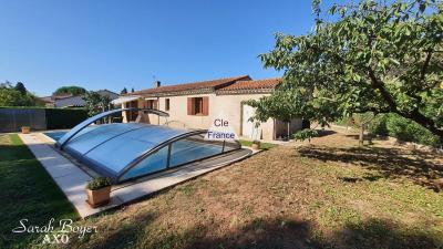 Maison De Plain-pied - 3 Chambres - 800 M² De Terrain - Garage - Piscine