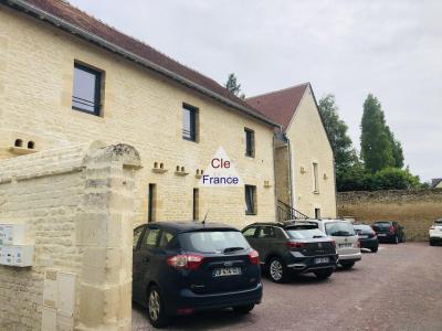 Dans Douvres La Delivrande, 52 M2 Renoves, Avec 2 Ch En Rdj