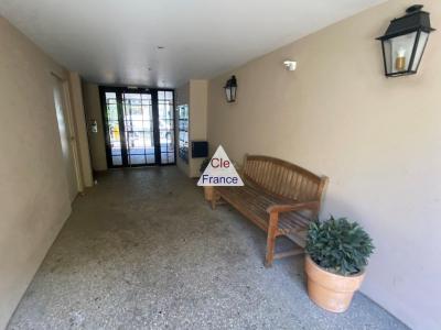 La Garenne Colombes/ Centre Ville/ F4 / 3 Chambres Avec Terrasse, Jardin, Cave Et Parking