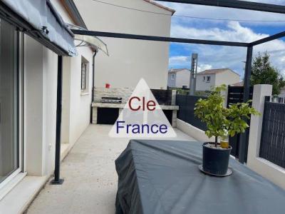 Villa Rt 2012 Env 88 M² 3 Chambres Sur 300 M² De Terrain 