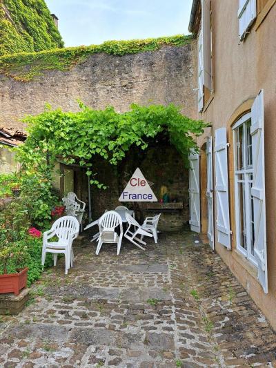 Thionville-guentrange: Superbe Maison De Vigneron 4 Chambres Avec Grande Grange Dans Village