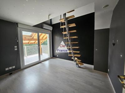 Albertville (73200) : Maison De 2010 T6 De 173 M² Avec Piscine