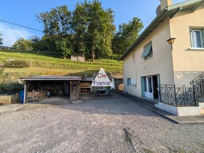 Maison De 155 M² Sur Deux Niveaux, En Position Dominante, à Deux Pas Du Centre-ville