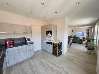 Albertville Centre (73200) : Appartement T3 De 87 M² + Terrasse 29 M² + Garage + Grenier + Cave + Pa