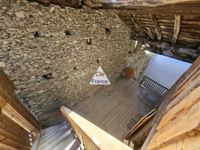 Chamoux-sur-gelon (73390) : Maison De Village De 102 M² Avec Annexes