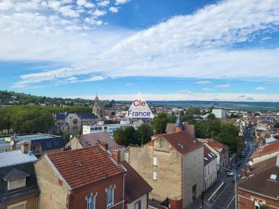 Epernay : Appartement De Type 2 Avec Balcon Et Emplacement De Parking Securise