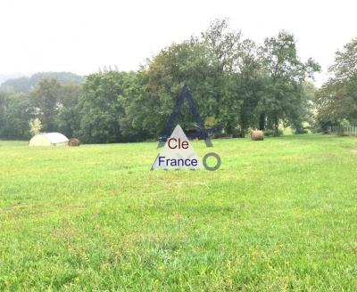 Terrain Constructible De 1250 M² à St Sauveur De Puynormand