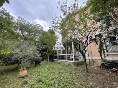 Maison De Maître De 330 M² Avec Jardin, Piscine Et Garage