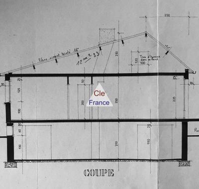 Maison D\'habitation De 65 M² Dans Un Quartier Calme Recherche , Jardin De 392 M² Clos