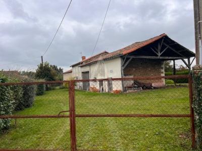 Sauzay Vaussais - Maison A Renover Avec Grange