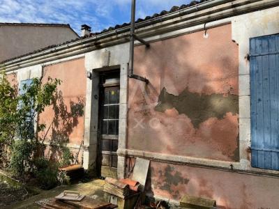 Maison En Pierre à Renover