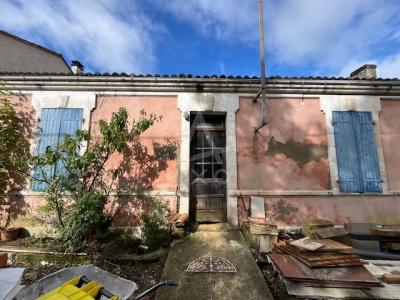 Maison En Pierre à Renover