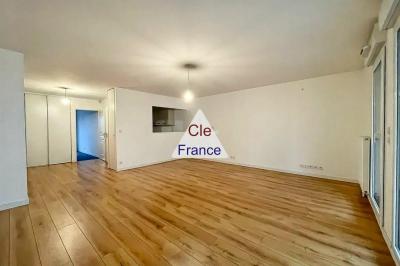 Appartement T4 De 106 M2, Proche Metro Jacques Cartier /st Therese à Rennes, Exposittion Traversant 