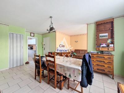 Beauvais  Residence Bel Air. Appartement 4 Pieces  2 Chambres  Bon Etat General