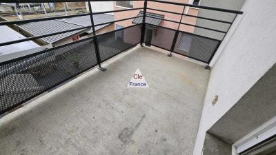 Albertville (73200) : T3 De 80.62 M² Avec Ascenseur, 2 Balcons, Un Parking Et Une Cave