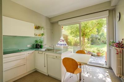 Maison De Ville 175 M2 Evolutive Avec Grenier Amenageable, Salon, Jardin Sud, 6 Chambres- Proche Sac