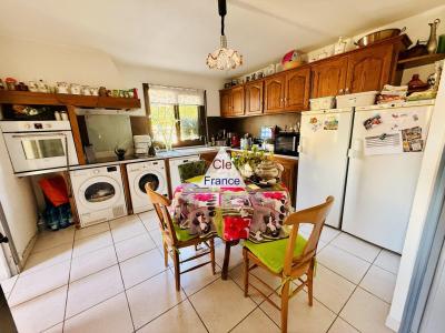 Vente à Terme Occupee  Appartement 3 Pieces 88 M² Avec Terrasse Et Parking à Saint-raphael