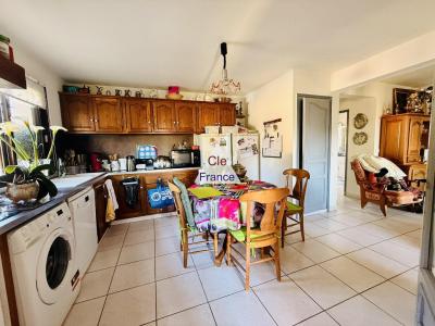 Vente à Terme Occupee  Appartement 3 Pieces 88 M² Avec Terrasse Et Parking à Saint-raphael