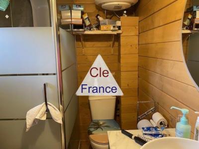 Villa R+1 137 M² + Chalet 20m² Sur 900m² De Terrain Clos Proche Centre