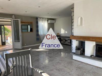 Villa R+1 137 M² + Chalet 20m² Sur 900m² De Terrain Clos Proche Centre
