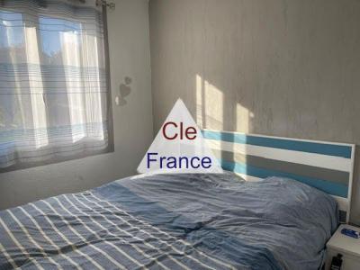 Villa R+1 137 M² + Chalet 20m² Sur 900m² De Terrain Clos Proche Centre