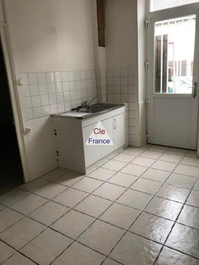 Immeuble Avec Fort Potentiel Locatif  Centre De Bleneau
