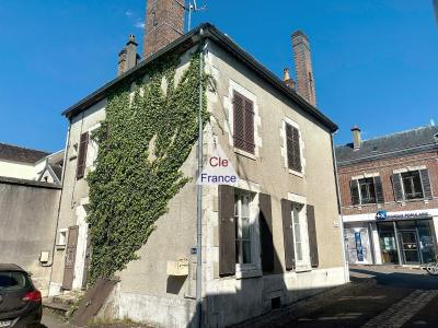 Immeuble Avec Fort Potentiel Locatif  Centre De Bleneau