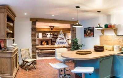 Propriete Percheronne D\'exception Avec Gîtes à Vendre  Les Menus 61290