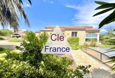 Villa Avec Piscine De Plain Pied