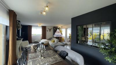 // Appartement 5 Pieces 135m² // 3 Chambres // Entierement Renove // Hyper Centre St Avold //
