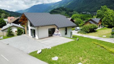 Rognaix (73730) : Maison Recente Avec Fort Potentiel + Studio Independant  600 M² De Terrain  À De