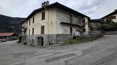 Grand-coeur (73260) : Maison T7 Sur 426 M² De Terrain
