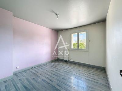 Grande Villa Familiale À La Loupe  5 Chambres  Sous-sol Total  Terrain De 1650 M²