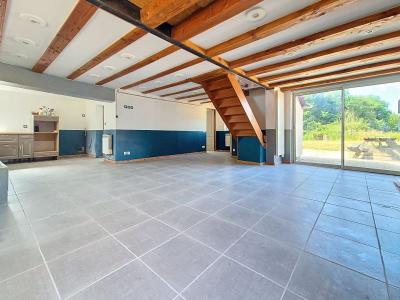 Jolie Fermette à Finir De Renover