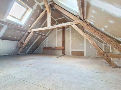 Jolie Fermette à Finir De Renover