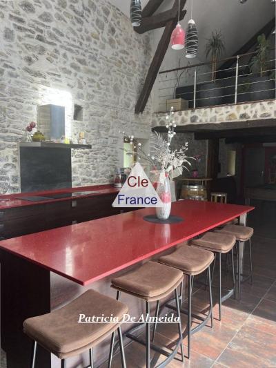 A Vendre Longere De Charme De 241 M2 Avec Piscine, Spa