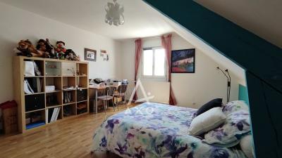 Maison Familiale 285 M²  7 Chambres, Piscine Chauffee, Sous-sol Total