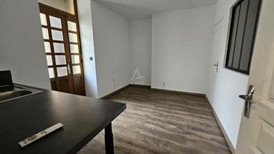 Murs Commerciaux Renoves à Vendre  Centre-ville D\'albertville (73200)