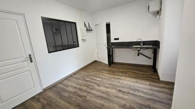 Murs Commerciaux Renoves à Vendre  Centre-ville D\'albertville (73200)