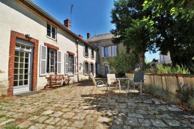 Elegante Maison De Maître Avec Parc Et Piscine