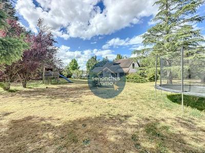 Nouveaute à Saint-eliph : Villa D\'architecte Avec Piscine Sur 9592 M² De Terrain