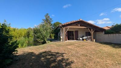 Maison T3 Avec Grand Terrain Arbore Et Grand Plan D\'eau