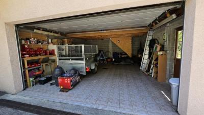 Superbe Maison Familiale T6 De 160 M² Avec Piscine, Annexes Et Grands Exterieurs  Entre Albertville