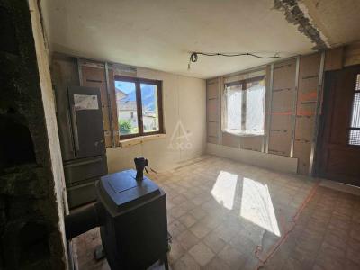 Maison Individuelle Avec Dependances Et Jardin  Feissons-sur-isere (73260)