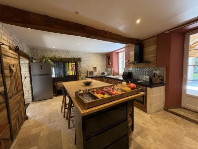 Fleurac. Maison Ancienne De Type 7 Pieces Renovee Avec Gout Sur Une Parcelle De 1375 M² Avec Grange