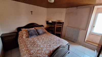 Maison Avec 2 Studios Independants  163 M² Habitables Sur 274 M² De Terrain  Belves