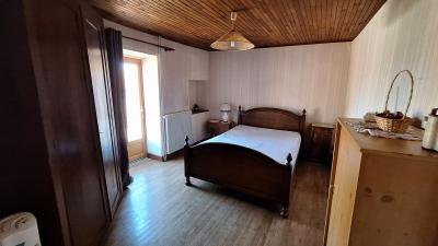 Maison Avec 2 Studios Independants  163 M² Habitables Sur 274 M² De Terrain  Belves